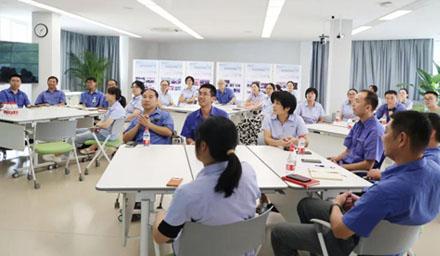 孩子的成长，除了老师，还有……